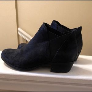 Lucky brand ankle booties